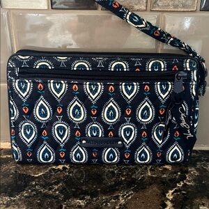 Vera Bradley wallet/wristlet Navy:orange. Zipper on the outside;zipper closure